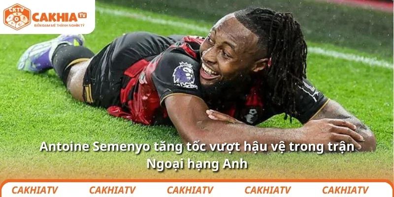 MU bán Zirkzee, đặt cược Antoine Semenyo cho hàng công mới 2 Antoine Semenyo tăng tốc vượt hậu vệ trong trận Ngoại hạng Anh