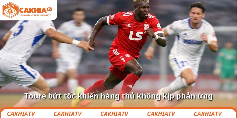 Arsenal chi 45 triệu bảng cho Bazoumana Toure đầy kỳ vọng 3 Toure bứt tốc khiến hàng thủ không kịp phản ứng