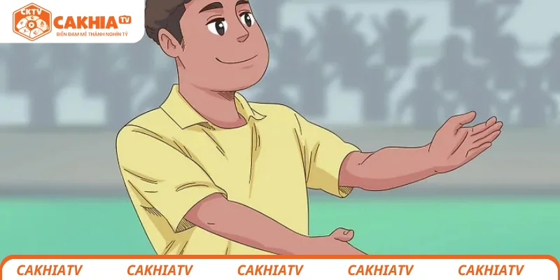 Phép lợi thế bóng đá: Nghệ thuật “không thổi còi” nhưng vẫn đúng luật 2 Trọng tài ra hiệu phép lợi thế trong bóng đá với tín hiệu play on